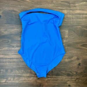 VENUS One Piece Lined Strapless Swimsuit For Beach/Pool Blue Size 8 NWOT